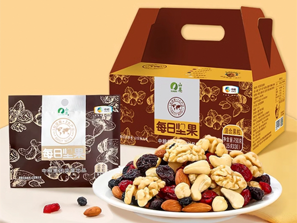 How to choose adhesive with minimal impact on strength in corrugated box production?